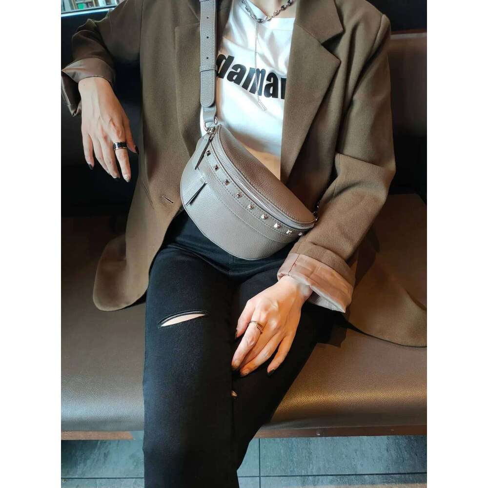 Designer Bags 2025 Genuine Female Korean Version Soft Leather Chest Ins Youth Willow Studs Crossbody Waist For Women Saddle Bag