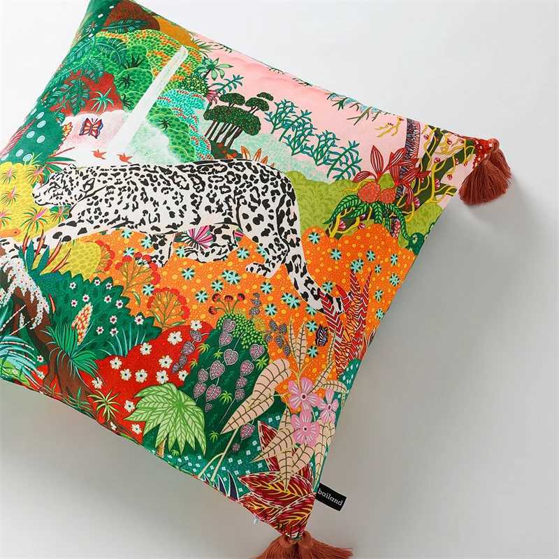 Decorative Lumbar Luxury case Retro Wild Animals Accent Cushion Cover Square 45x45cm Soft Velvet Cushion Cover Home Decoration Y250906