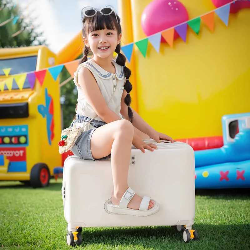 Luggage 18 inch Trolley Case Can Sit and Ride Portable Boarding Box Brake Universal Wheel SuiTCase Z250905