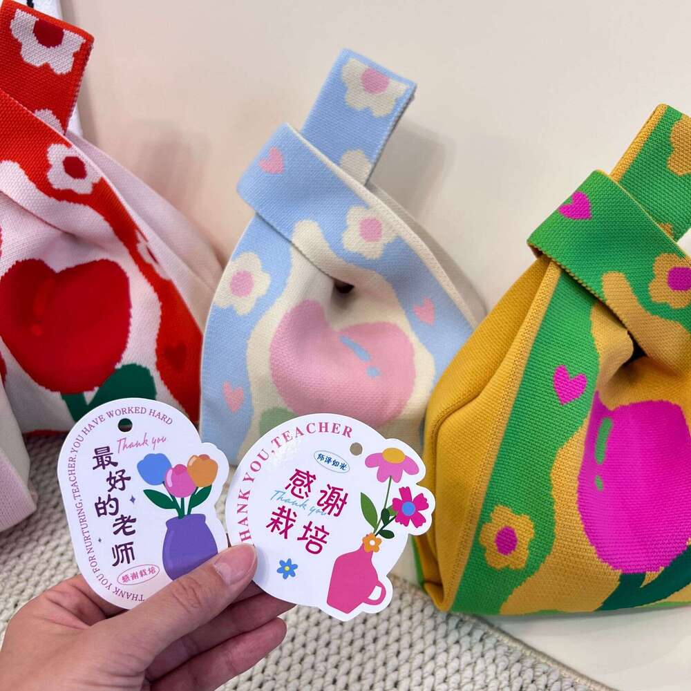 2025ins Spring and Autumn Floral Women's Handbag Versatile Knitted Wrist Single Shoulder Bucket Bag Tote