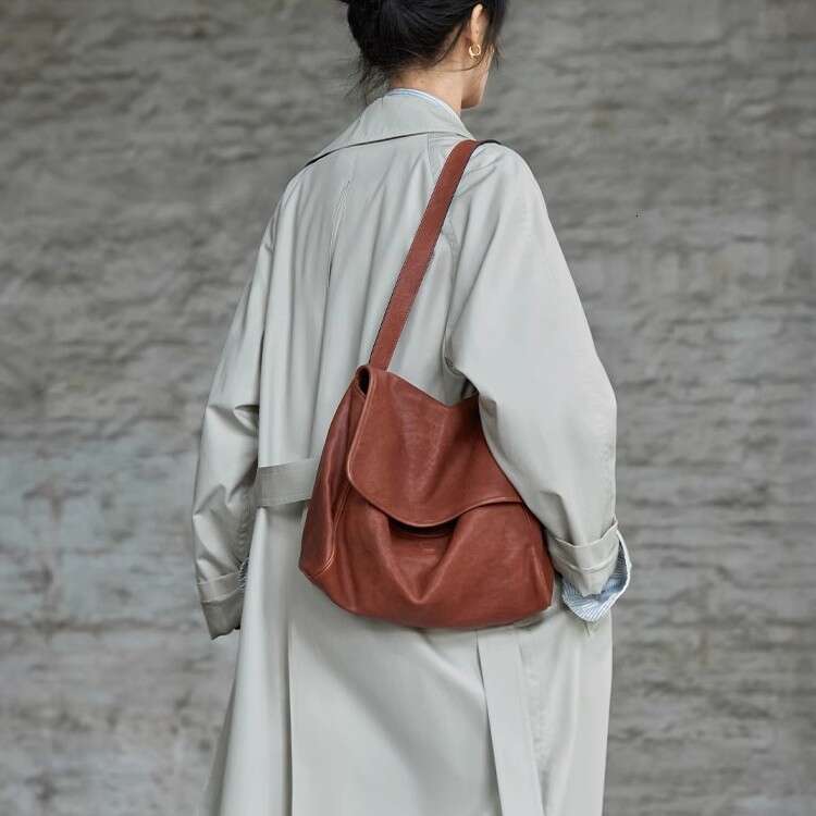 Qiu Zhen New Vegetable-Tanned Top Layer Cowhide Flap Messenger Soft Leather Single Shoulder Crossbody Large Capacity Commuter Bag