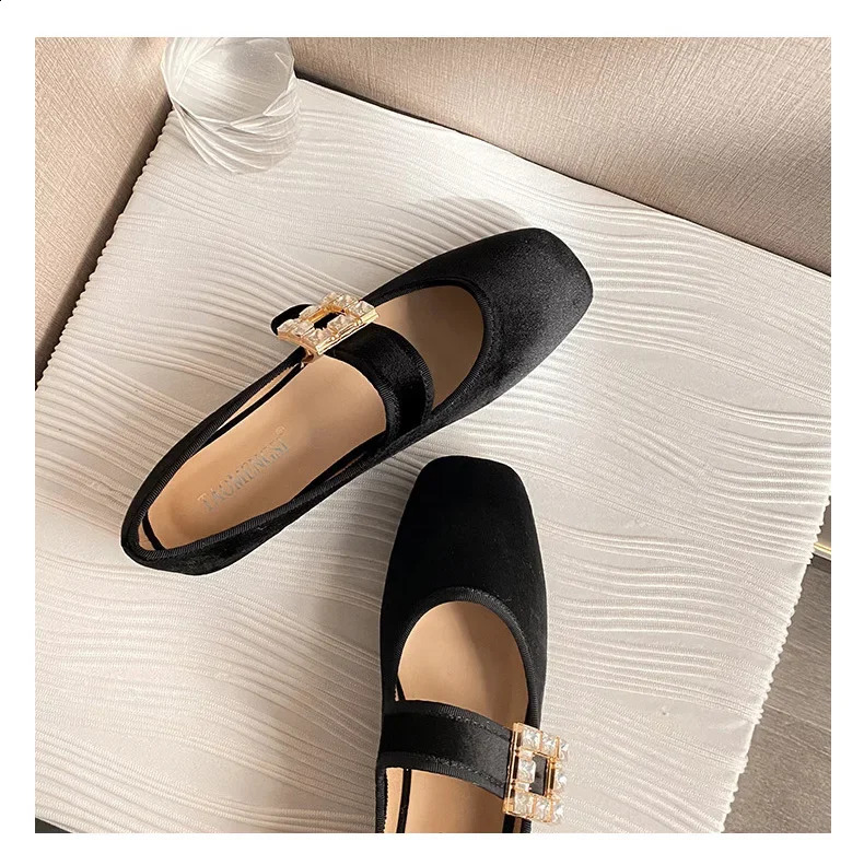 Women Flat Shoes Girl Crystal Velvet Mary Jane Shoes Sweet Comfortable Slipon Loafers Big Size 3543 250904