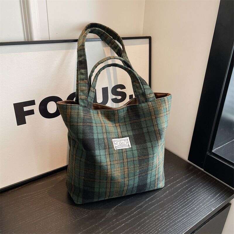 Fashionable Plaid Tote For Women 2024 New Minimalist Shoulder With Large Capacity Commuting Student Woolen Underarm Bag