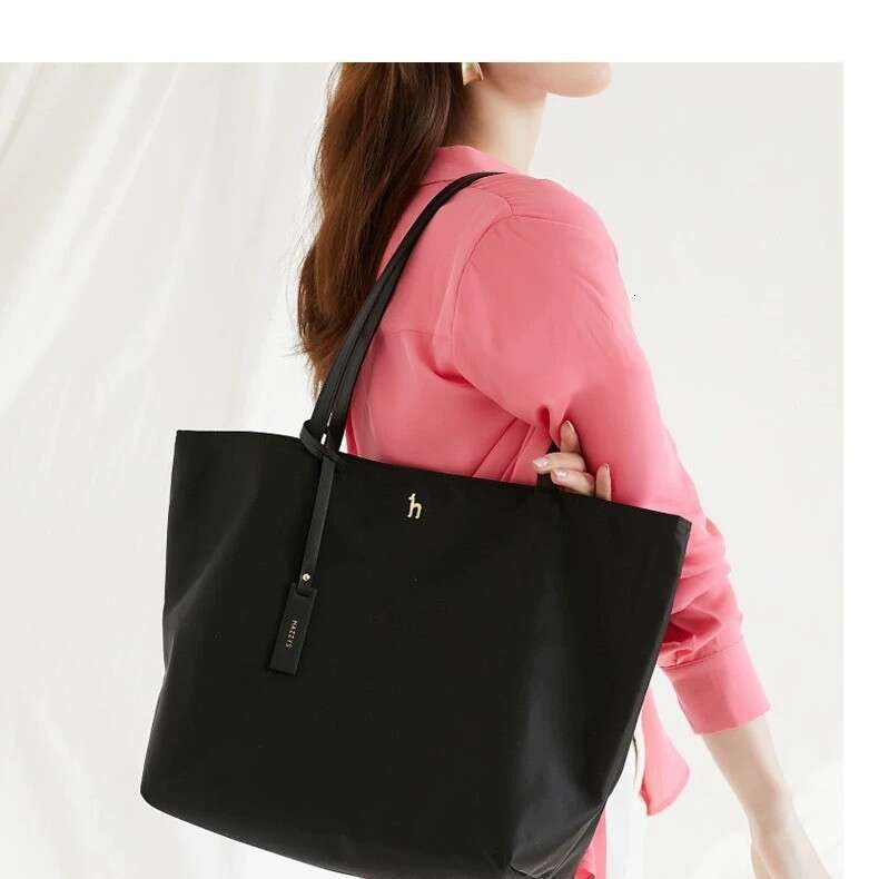 Korean Haggis Single Shoulder Handheld Dumpling for Women, Large Capacity Commuter Gym Bag, Nylon Tote Bag