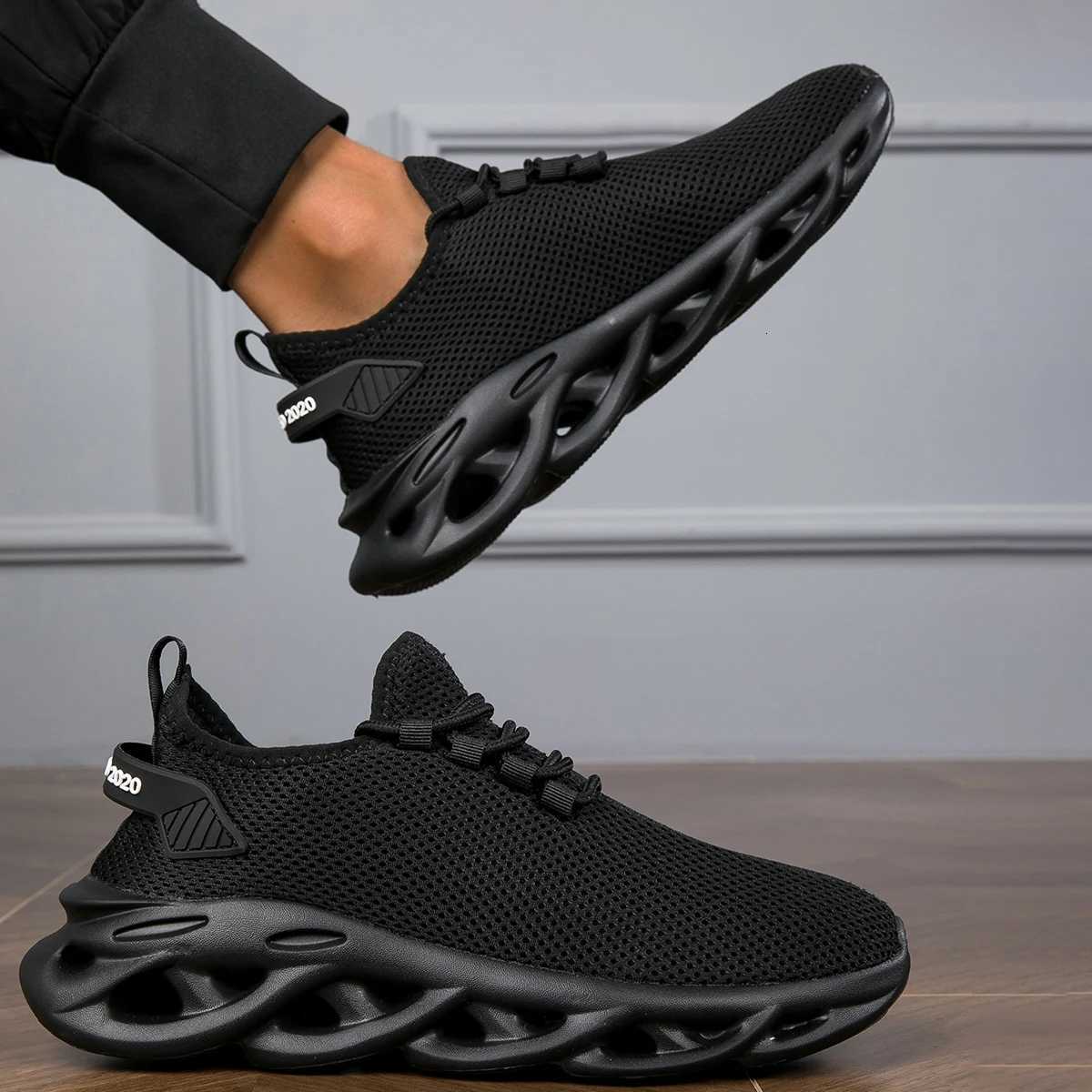 Men Casual Sports Shoes Breathable Lightweight Sneakers Outdoor Mesh Black Running Shoes Athletic Jogging Tennis Walking Shoes Z250905