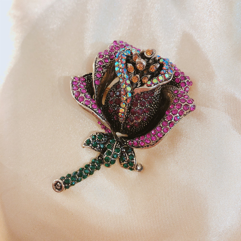 Ins Alloy Diamond-set Rose Brooch Floral Women Exaggerated Popular Brunette Suit Pin Accessories