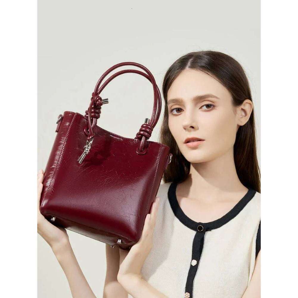 Zency Genuine Leather Shopper Shoulder Bucket Handbag Simple High Quality Women Tote New Cherry Red Black Composite Bag