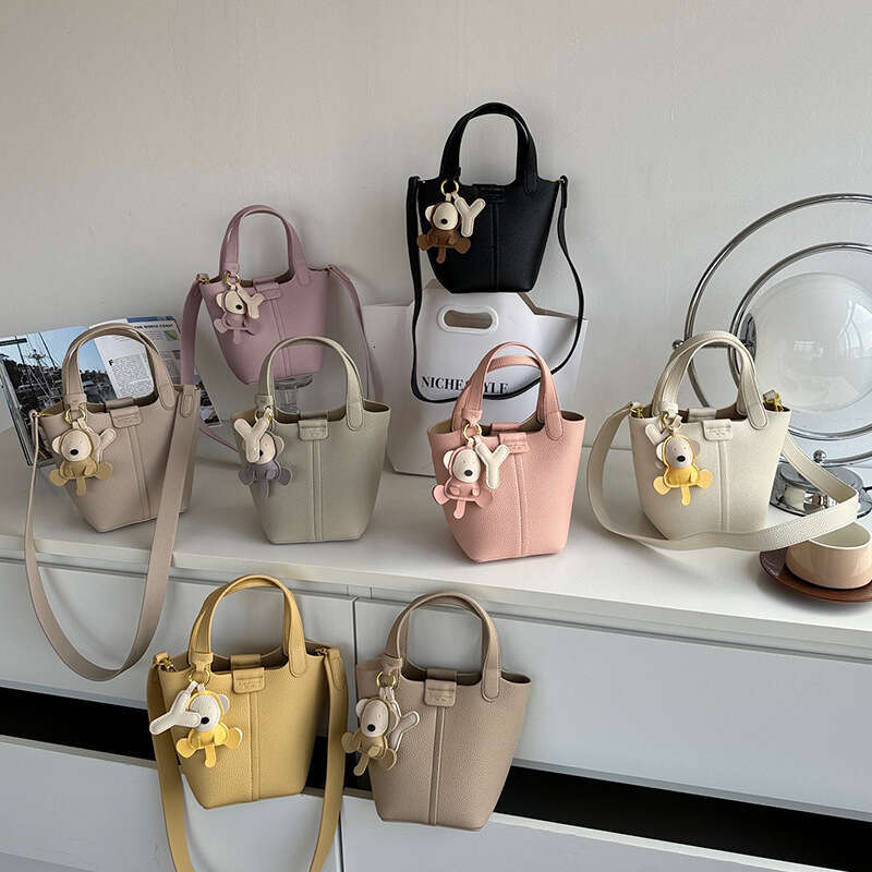 Handheld Basket 2025 Spring Summer New Single Shoulder Women's Versatile Crossbody Bucket Bag