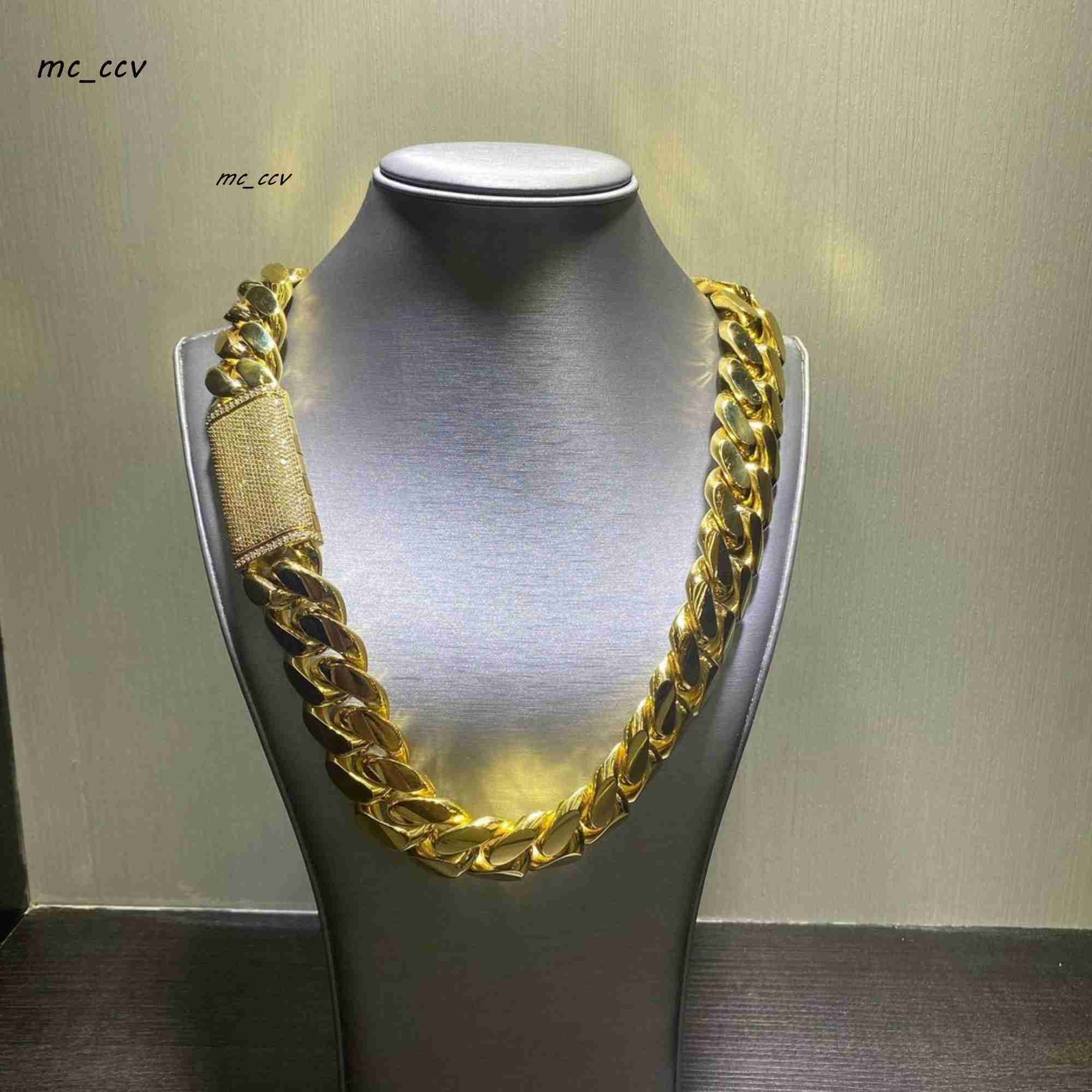 Popular 10k Gold Lab Grown Diamond 16mm Moissanite Micro Pave Hip Hop Iced Out Miami Cuban Link Chain