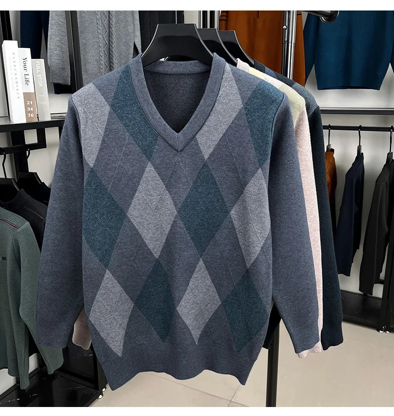 Diamond grid Vneck wool sweater autumn casual base knitted chicken heart collar mens 250905