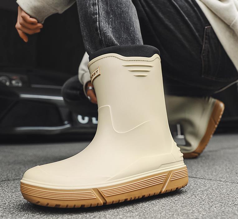 Water Shoes Korean Mid-calf Rain Boots Mens Non-slip Wear-resistant Rain Shoes Waterproof Rubber Boots Couple 250408