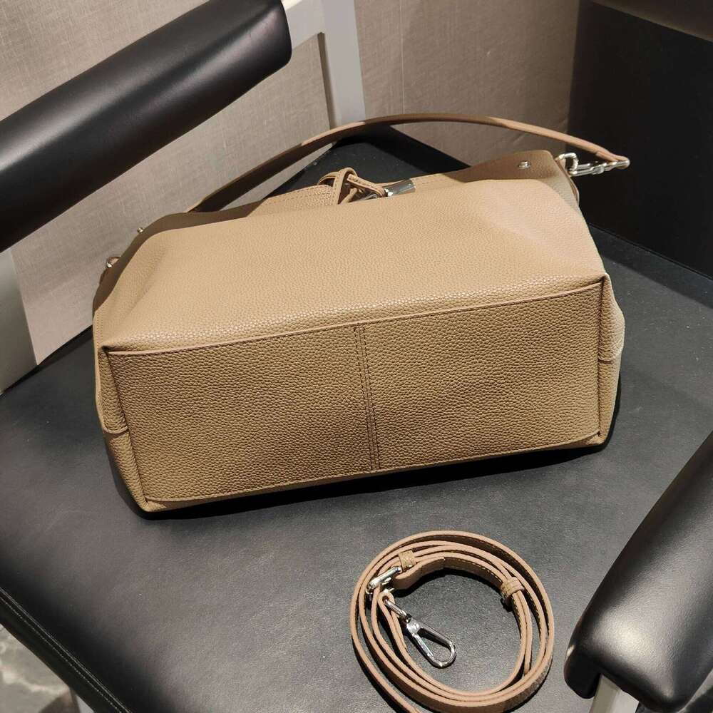 Designer Bags Genuine Leather Korean Fashion Bucket Commuting Simple Head Layer Cowhide Underarm Single Shoulder Crossbody Bag 2025 New