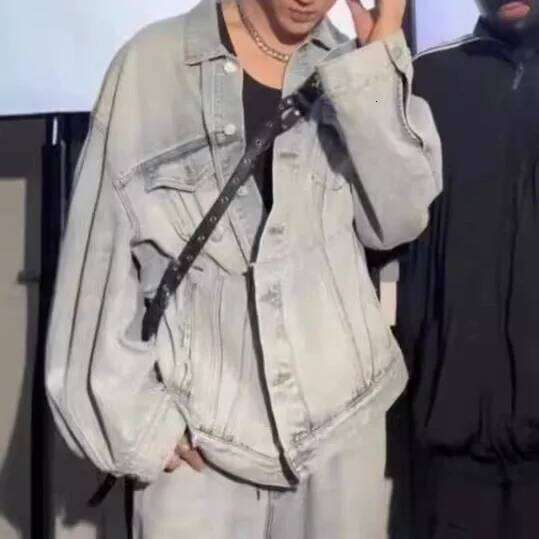 MAQVOB High Street Trendy Men's And Women's Coat Blue Large Profile Washed Denim