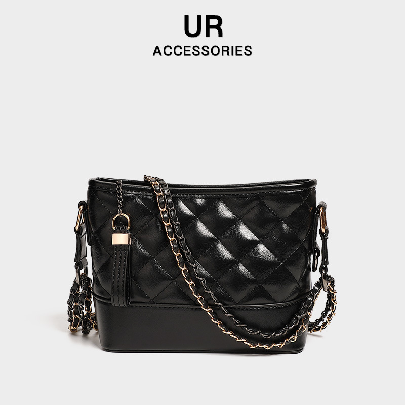 2025 New Women's With Stray Back And Double Color Chain Niche Single Shoulder Crossbody Dia Grid Bag, Water Bucket Bag fashion Designer