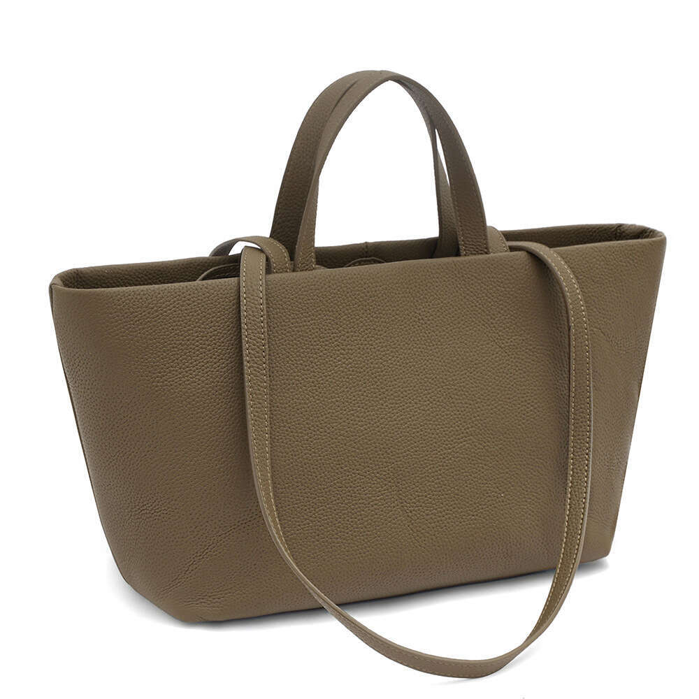 New Top Layer Cowhide Tote Fashionable Simple Versatile Genuine Leather Large Capacity Handbag Shoulder Bag designer wallet B5