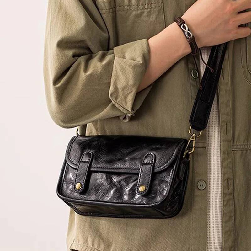 AETOO Original Men's Mini Leather Mobile Phone Fashion Casual Small Backpack Single Shoulder Crossbody Bag Women