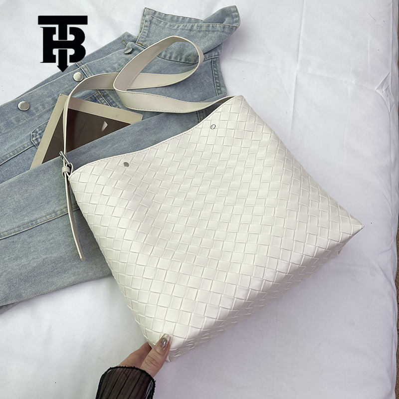 TB BHULAMTE Designer Bag Niche Texture Bucket Bag For Women 2025 New Single Shoulder Crossbody Bag Luxury Bag Large Capacity Commuter Korean Retro Und