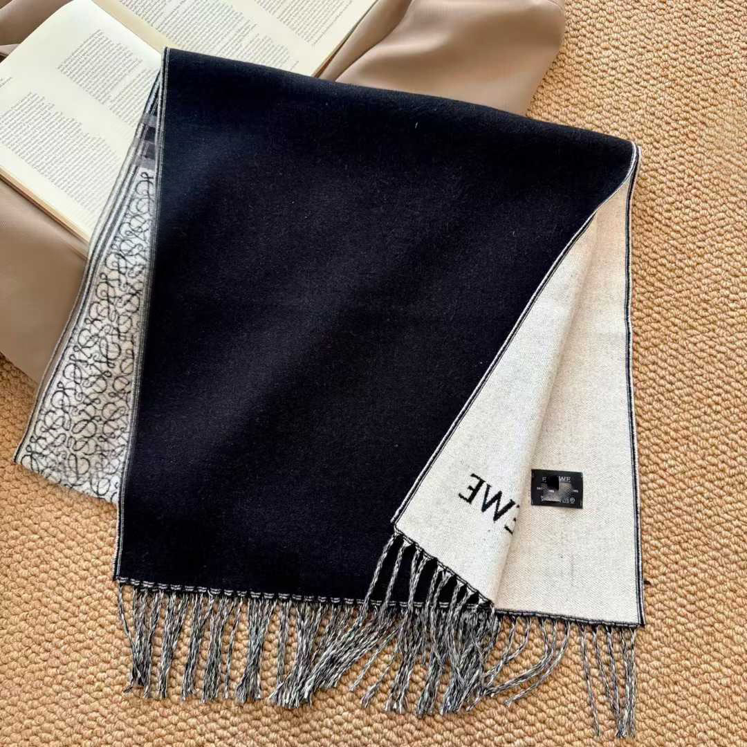 2025new designer scarf for women men fashion classic letter jacquard cashmere luxury scarf simple style Shawl soft warm Autumn Winter scarf