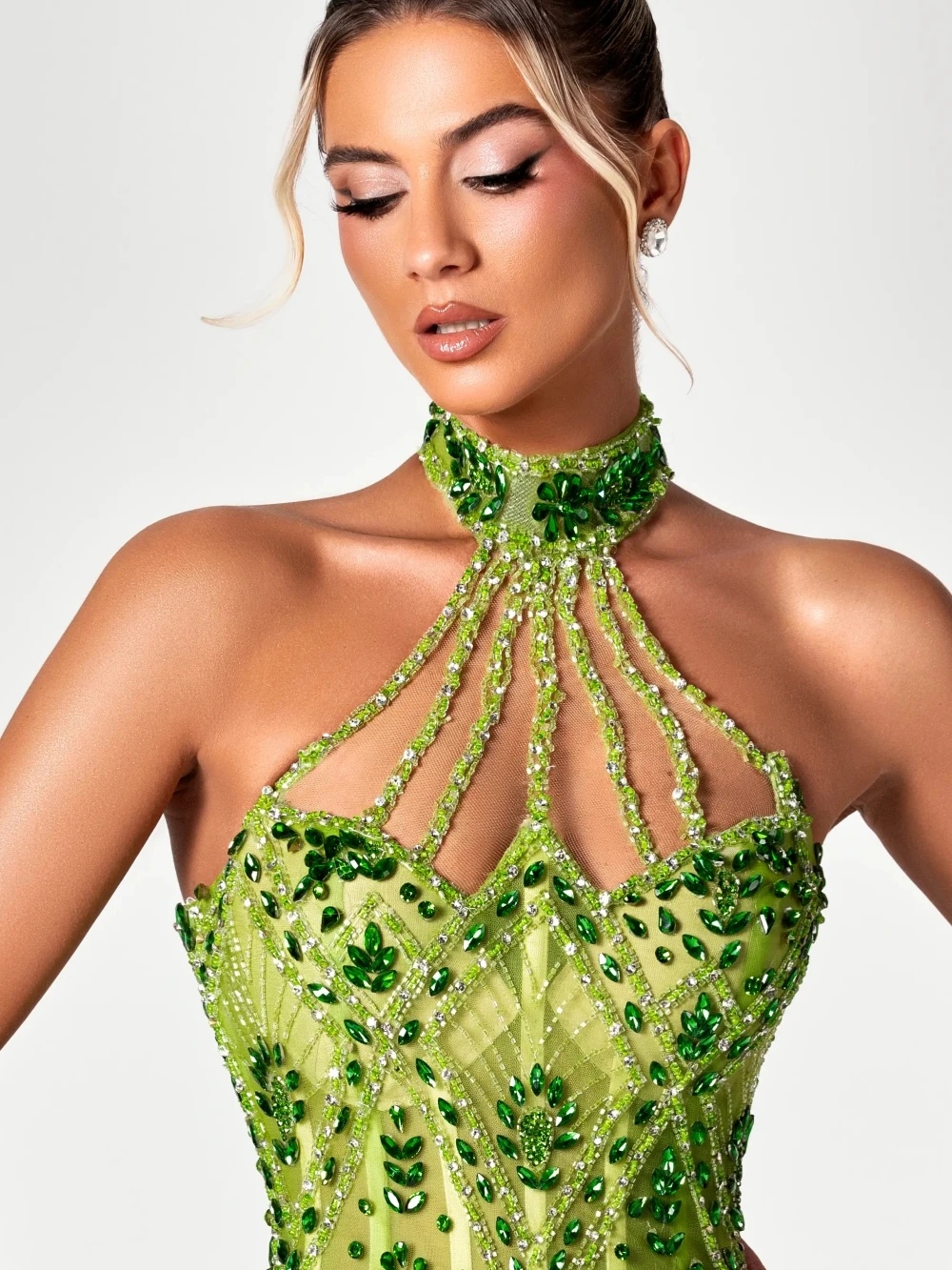 Sexy Evening Dresses Halter Crystal Prom Dress Beading Sequins Illusion Mini Skirt Backless Sleeveless Party Gowns Vestidos De Noche Plus Size