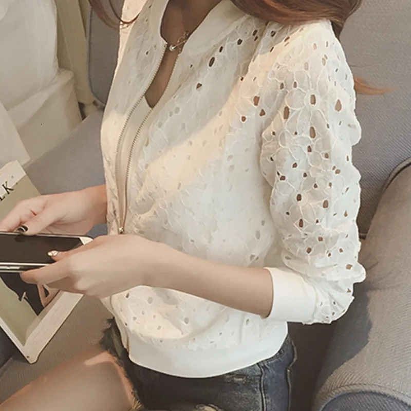 Women SpringAutumn Cotton Lace Hollow Out Sport Jacket Long Sleeve Thin Sunscreen Outerwear Short Style Breathable Bomber Coats250905