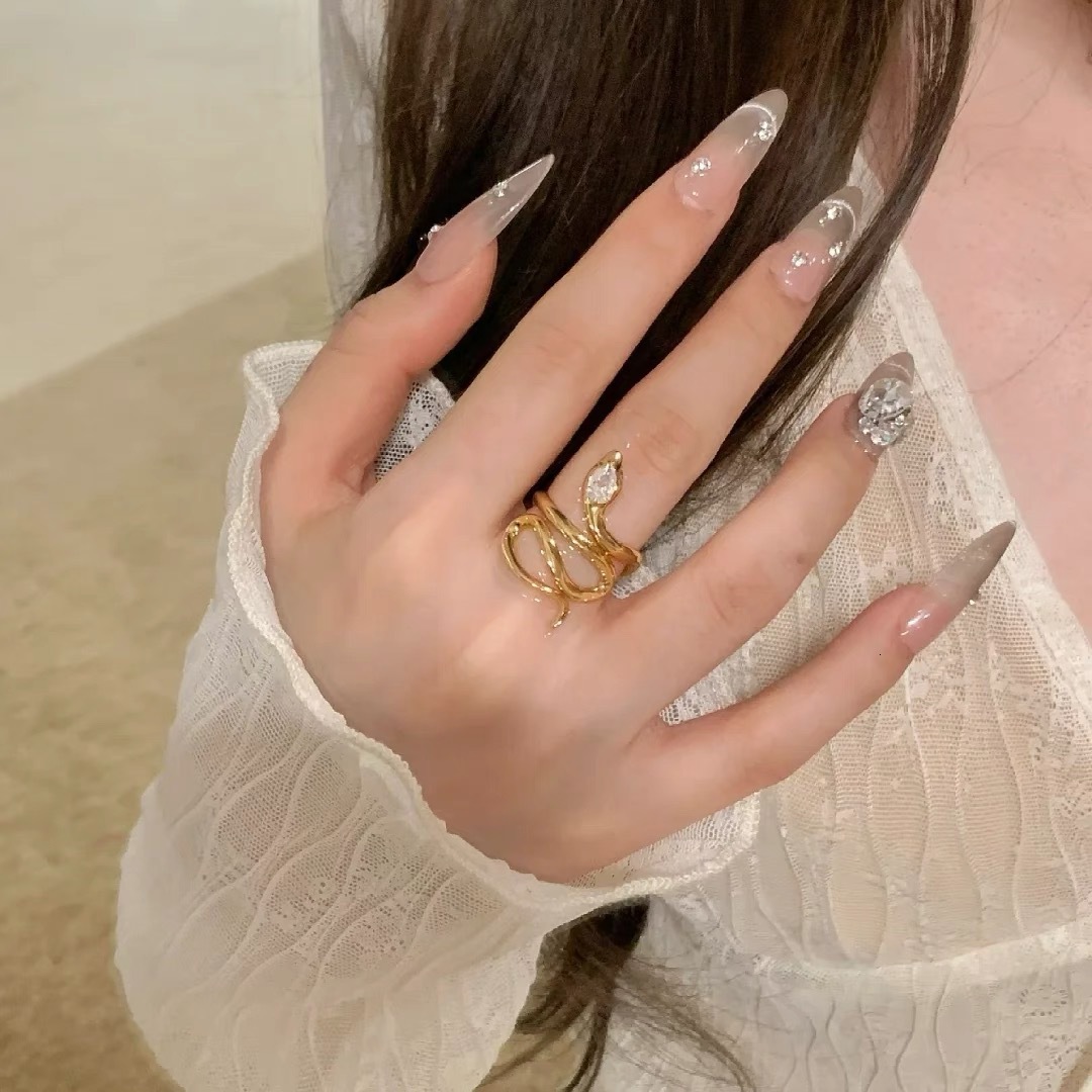 2025 Vintage Twisted for Women Green Unique New Snake Year Zodiac Ring