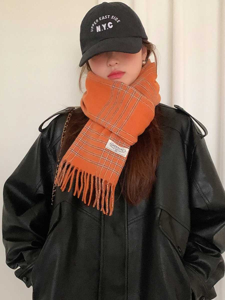 Woolen Plaid Scarf For Women New Autumn And Winter 2025 Warm KoreanStyle Retro Shl AtmosphereFe Knitted Neck WarmerXJ250905