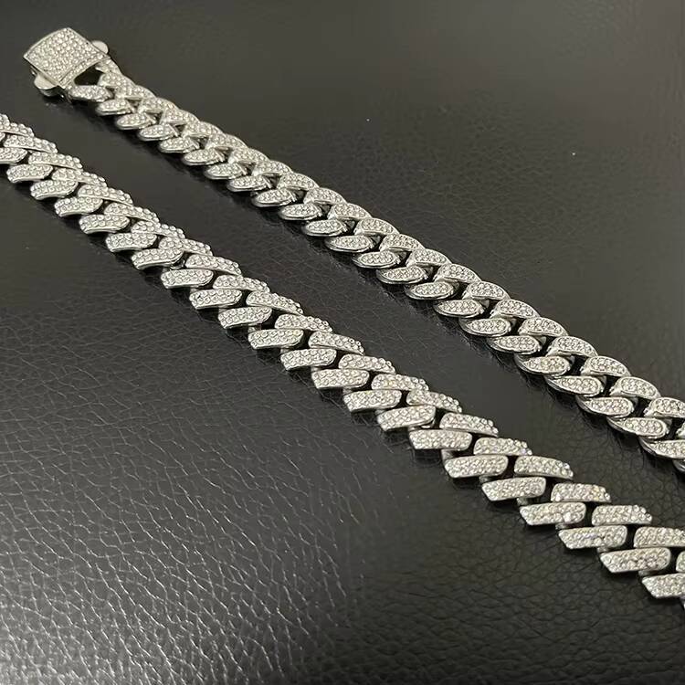 GZYS JEWELRY Wholesale Waterproof 12mm Stainless Steel Moissanite Moissanite Cuban Link Chain Necklace
