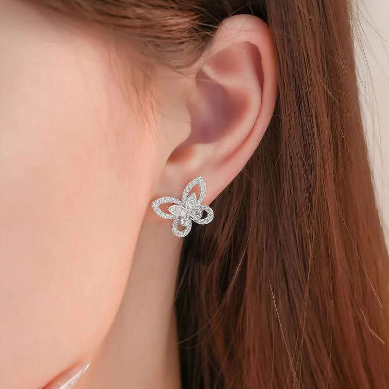 DH collections: New S925 Silver Fashionable Butterfly Full - diamond Stud Earrings for Women