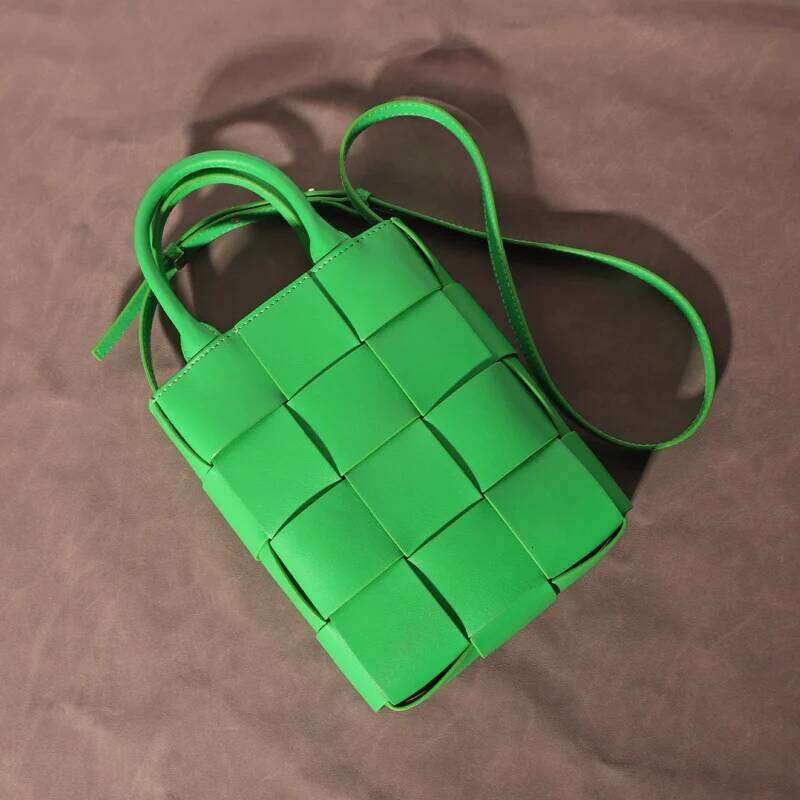 Small Tote 2022 Trend Fashion Designer Handbags and Purses Grid Woven Clutch Cow Leather Shoulder Bag