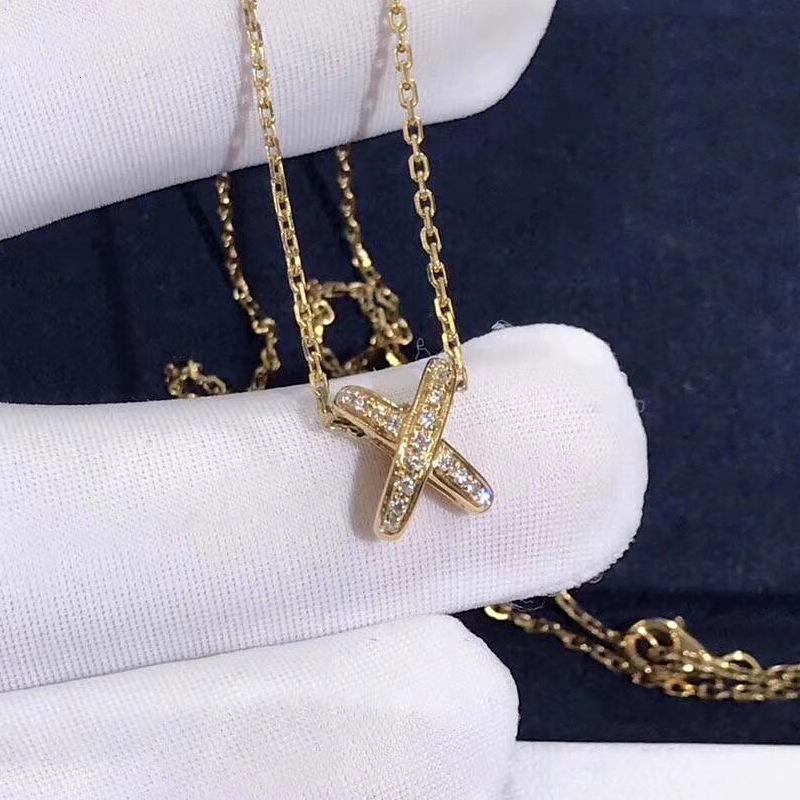 Singapore Chain Elegant Designer Fashion Popular Cross X Fate Necklace For Women Clavicle Chain 18k Gold Plated Rose Gold White Gold Gift