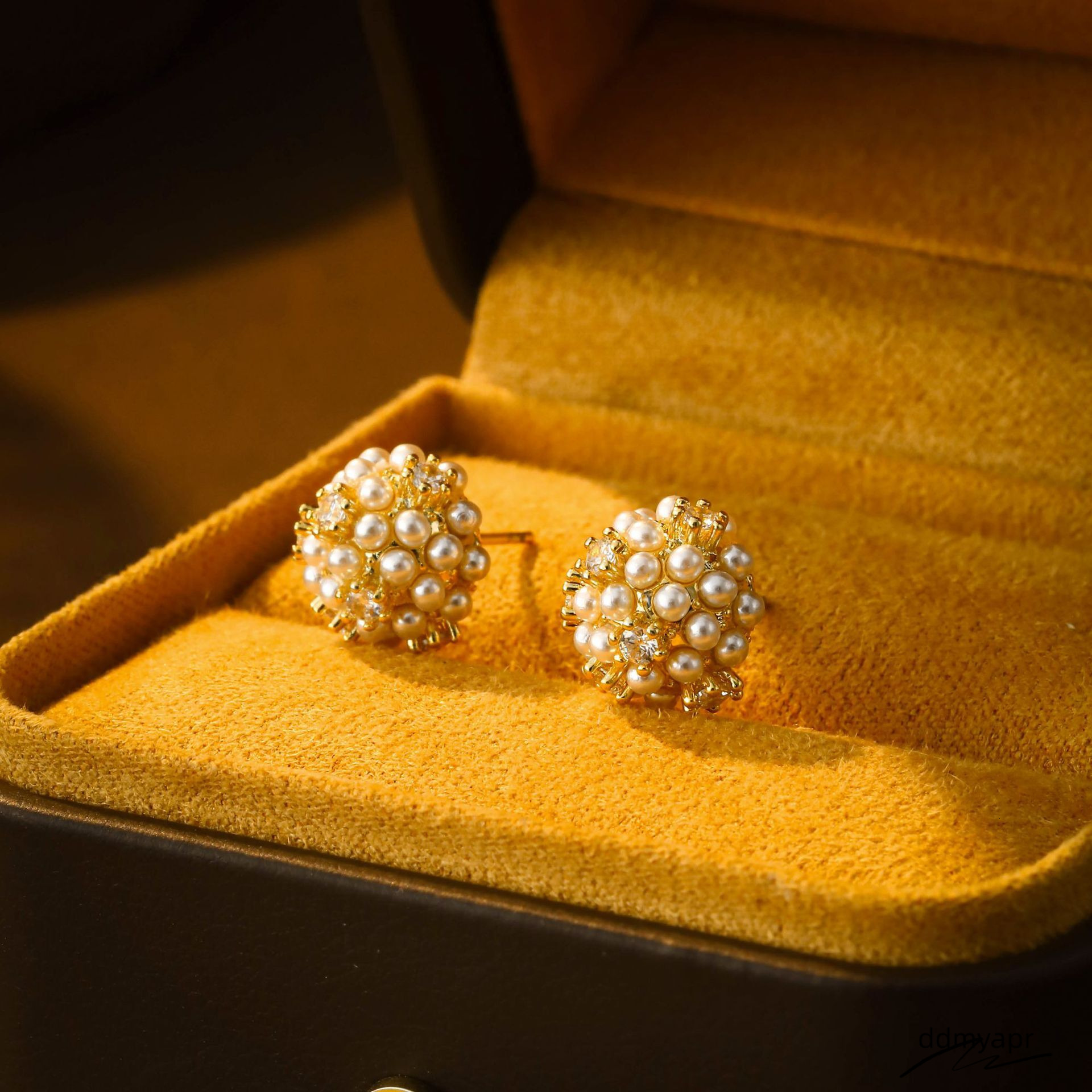 New Micro-Inlaid Pearl Ball ddmyday Stud Exquisite Super Shiny Versatile Personality Earrings Fashion High-End Light Ear Jewelry