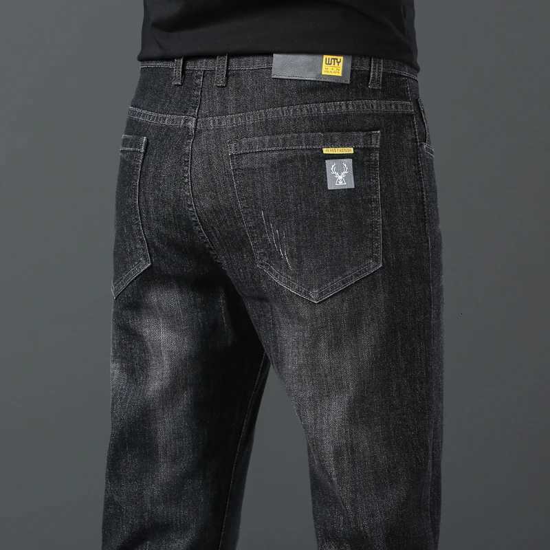 Jeans men straight tube loose 2024 autumn new item business elastic mens versatile casual pants trendy brand long pants men W250905