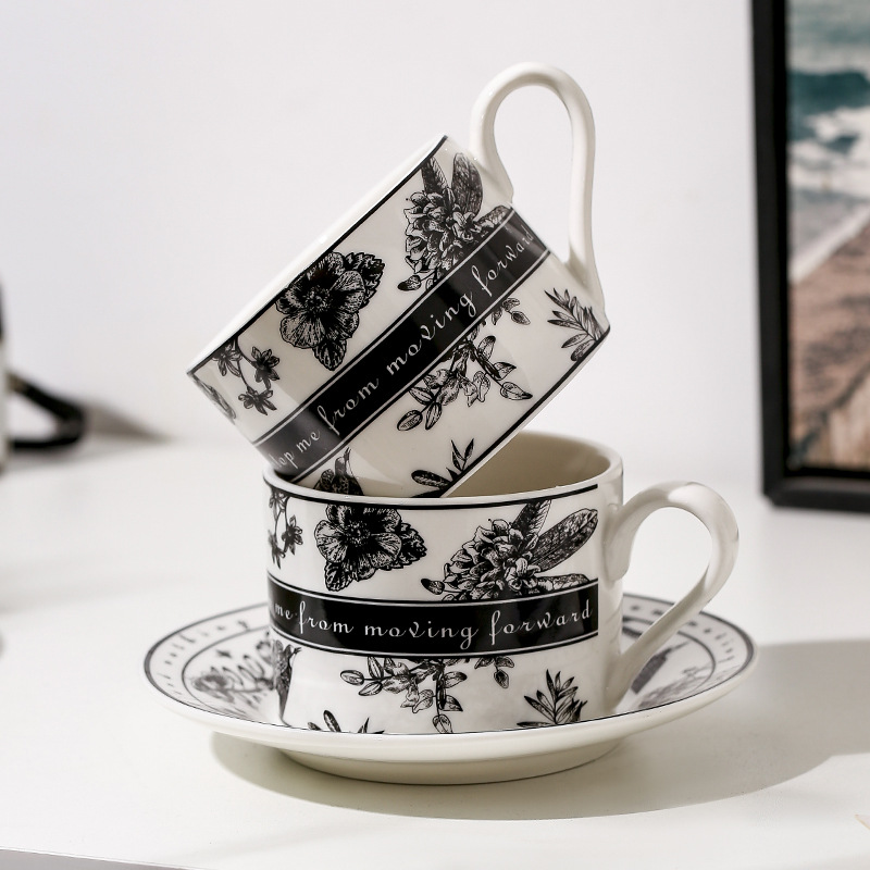 Luxury Designer Retro Creative Mugs Ceramic High Value With Lid Water Cup Home Coffee Cup Advanced Ins Style Cup Office Tumblers Tea Bottles Drinkware