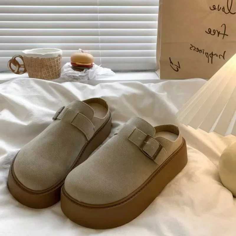 2025 New Fashion ClosedToe Slippers Outdoor Chunky Sole Buckle Strap SlipOn Comfortable Casual Women Men Platform Sandals W250905