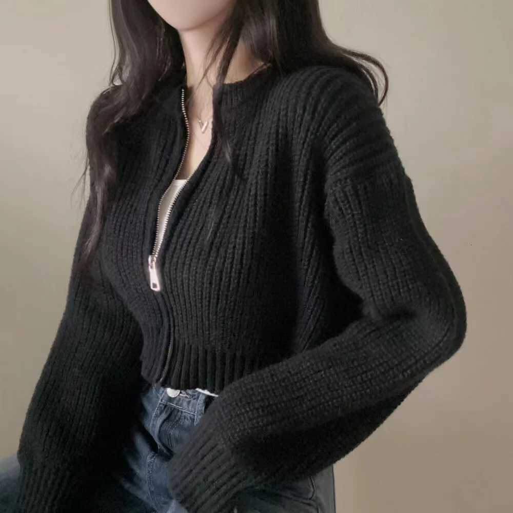 Short Sweater Zipper Oneck Knitted Cardigan Coat Casual Basic Solid Black Women Clothes Winter Allmatch Thick 2024 Lady Trend Z250905