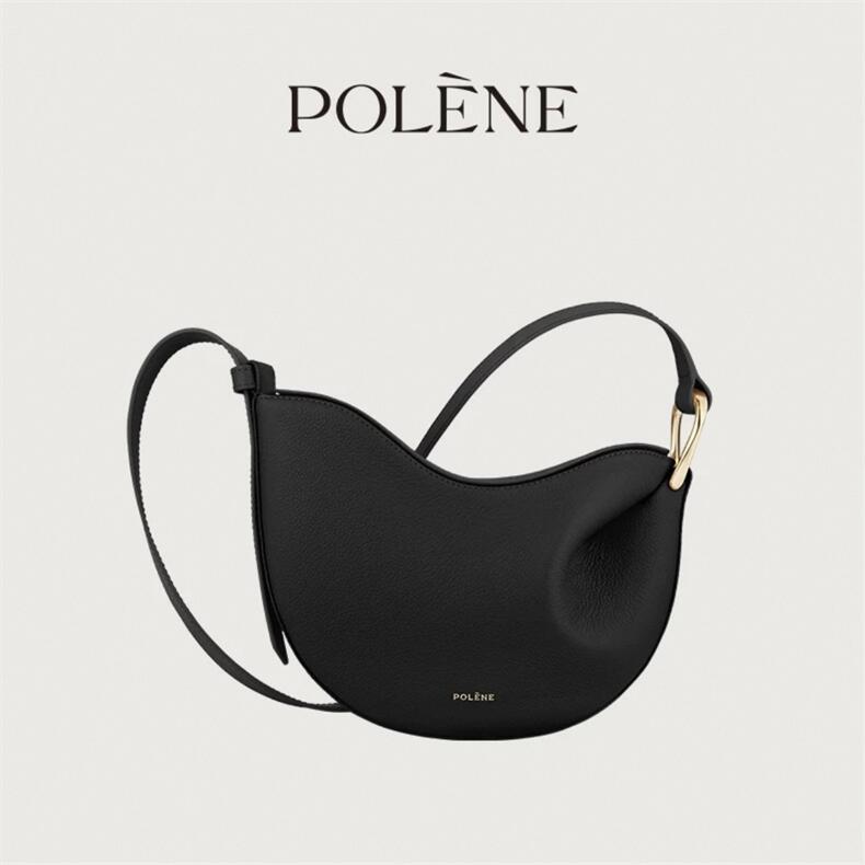Fashionable Textured Sophisticated Shoulder Bag with Minimalist Design Versatile for Commute and Elegant Gatherings Crossbody bag