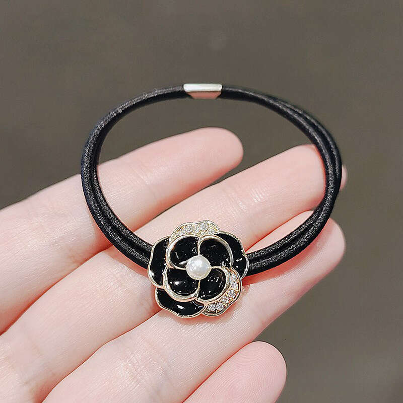 DHcollections 2025 New Korean Retro Camellia Hair Tie, Alloy/Silver-Plated/Gold-Plated, Handmade, High Elasticity, White/Black, Cute Hair Rope for Gir