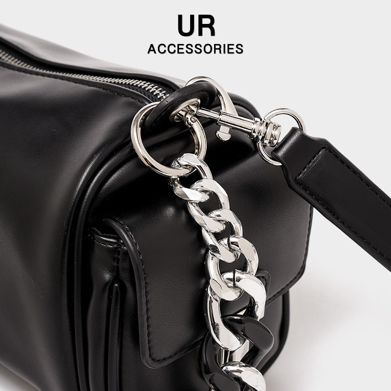 2025 New Women's Soft Leather Crossbody Premium Chain Pillow Motorcycle Boston Large Capacity Bag fashion Designer