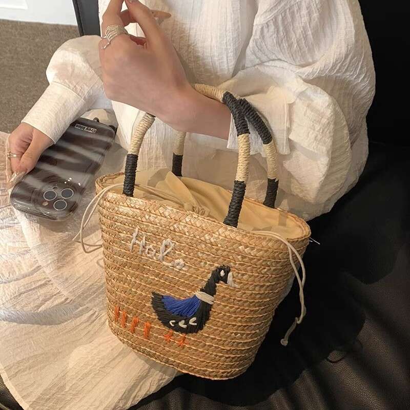 Summer Beach Vacation Straw Woven for Women 2025 New Large Capacity Tote Basket Bucket Bag