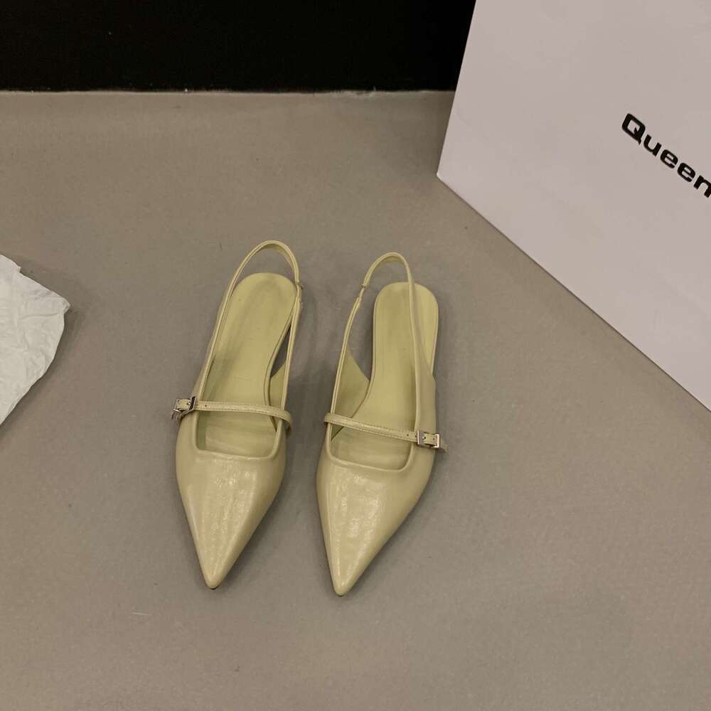 Flat Comfortable Closed-Toe Sandals Fairy 2025 New Spring Summer Pointed Toe Elegant Niche Single Shoes