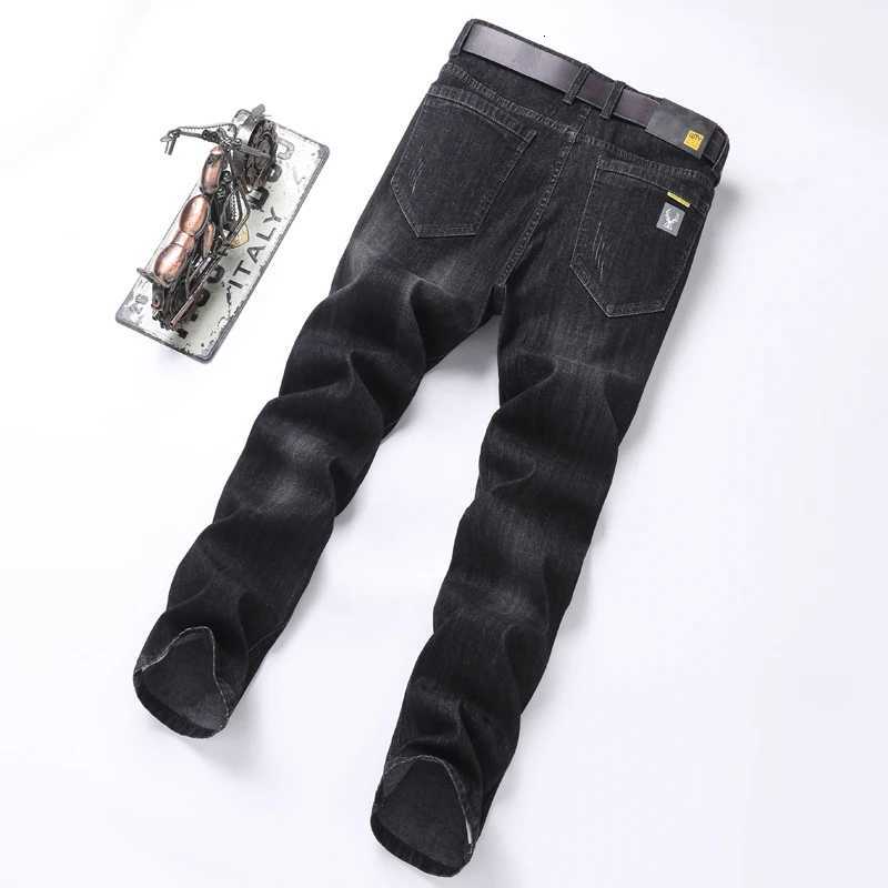 Jeans men straight tube loose 2024 autumn new item business elastic mens versatile casual pants trendy brand long pants men W250905