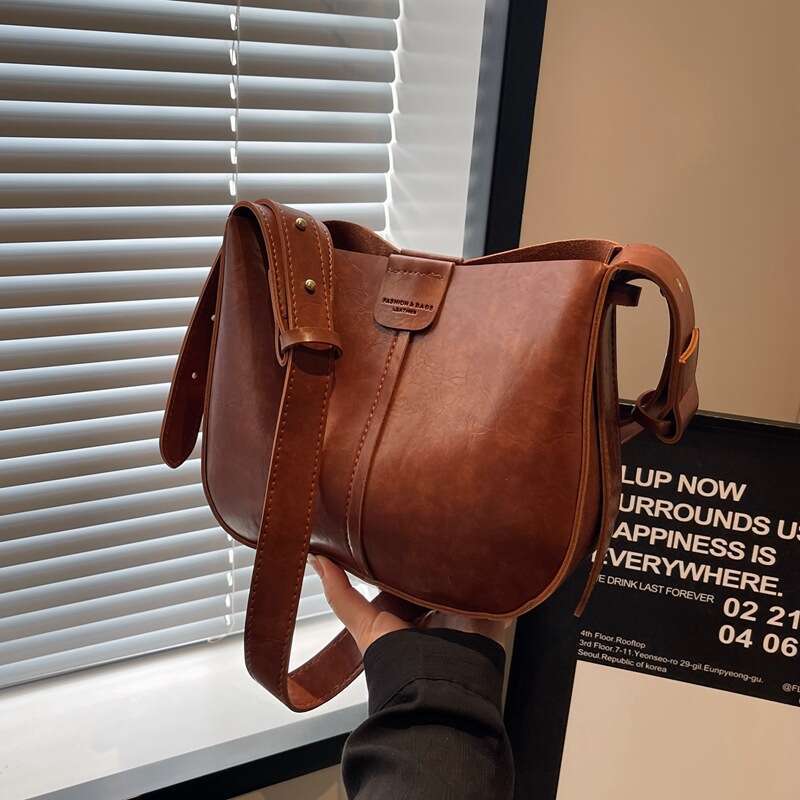 High End Large Capacity, 2024 New Trendy And Niche Design, Soft Leather One Shoulder Crossbody For Women With Bucket Bag