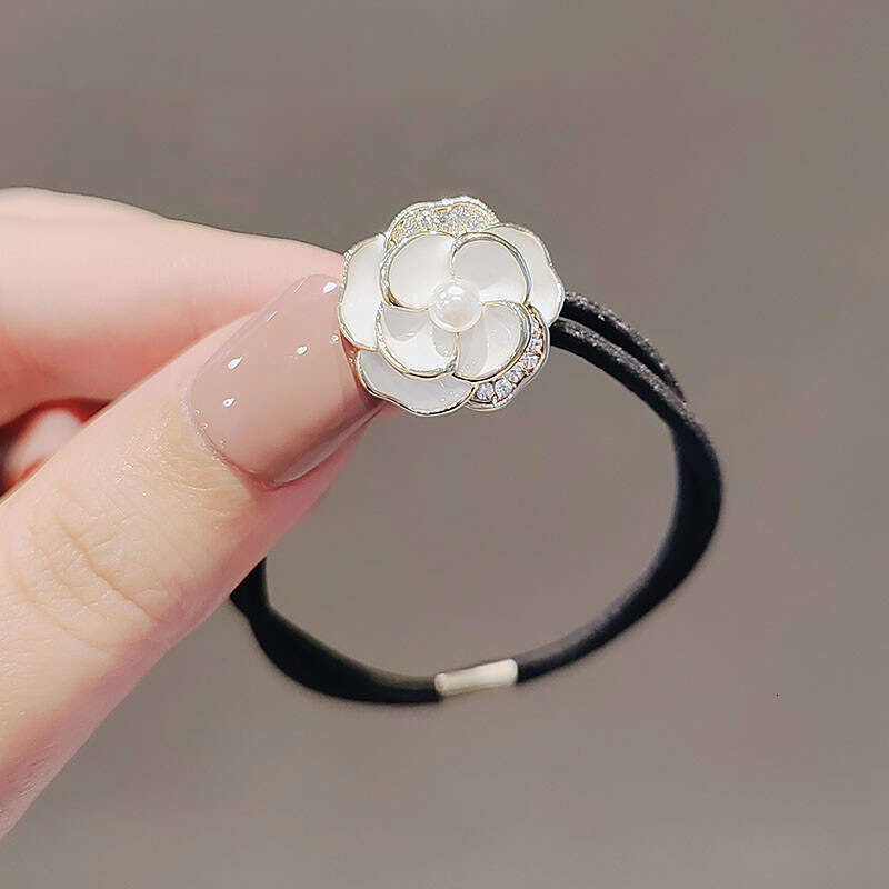 DHcollections 2025 New Korean Retro Camellia Hair Tie, Alloy/Silver-Plated/Gold-Plated, Handmade, High Elasticity, White/Black, Cute Hair Rope for Gir