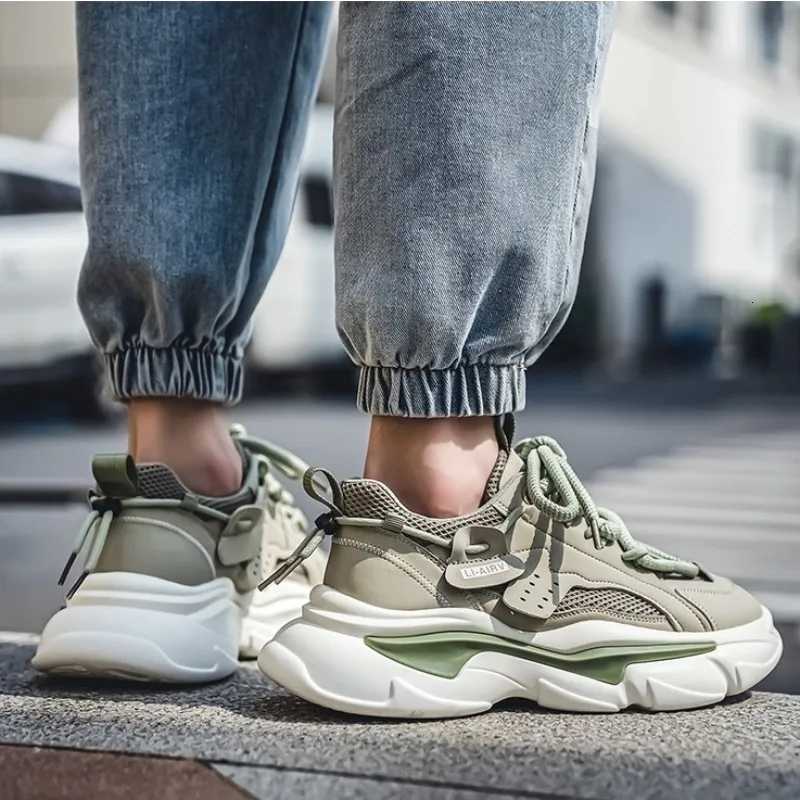 Men Running Shoes Thick Bottom Mesh Breathable Sports Casual Footwear Trending Outdoor Walking Sneakers Adult Men 2025 New Z250905