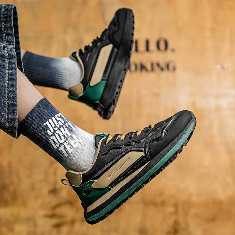 Mens Thick Sole Casual Sports Shoes Four Seasons New Soft Soles NonSlip Outdoor Running Shoes Walking Shoes Students Sneakers Z250905