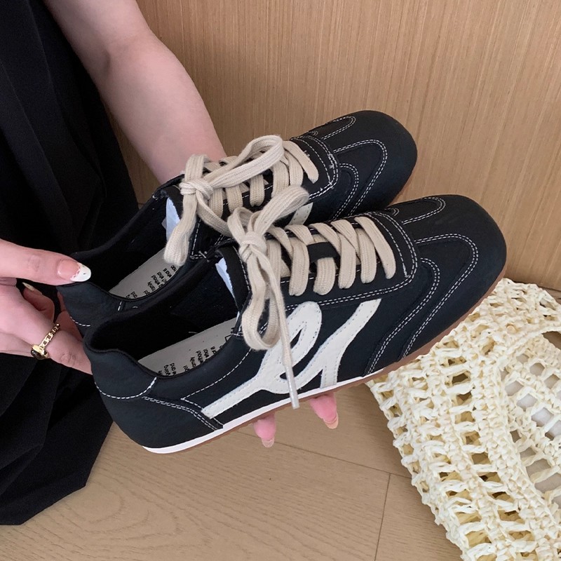 Retro white shoes women's 2025 new autumn versatile soft-soled Agande training shoes non-slip casual sports shoes