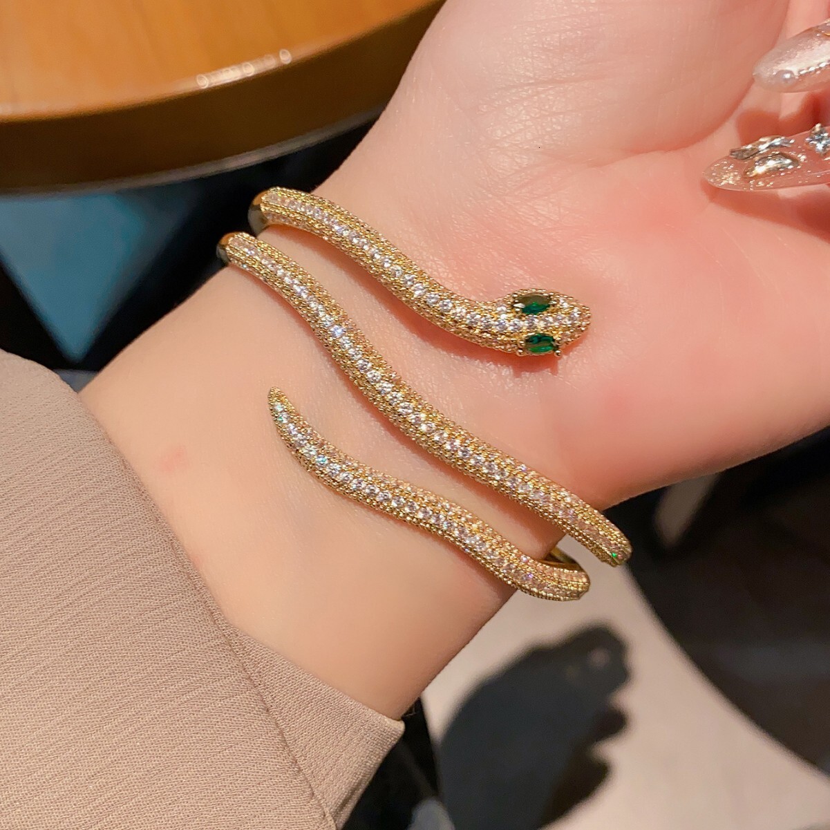 Luxury Brand Designer Jewelry Trade Simple Diamond-Studded Snake-Shaped Bracelet Personality Geometric Gold Snake Bracelet Women's Party Festival Jewelry Gift