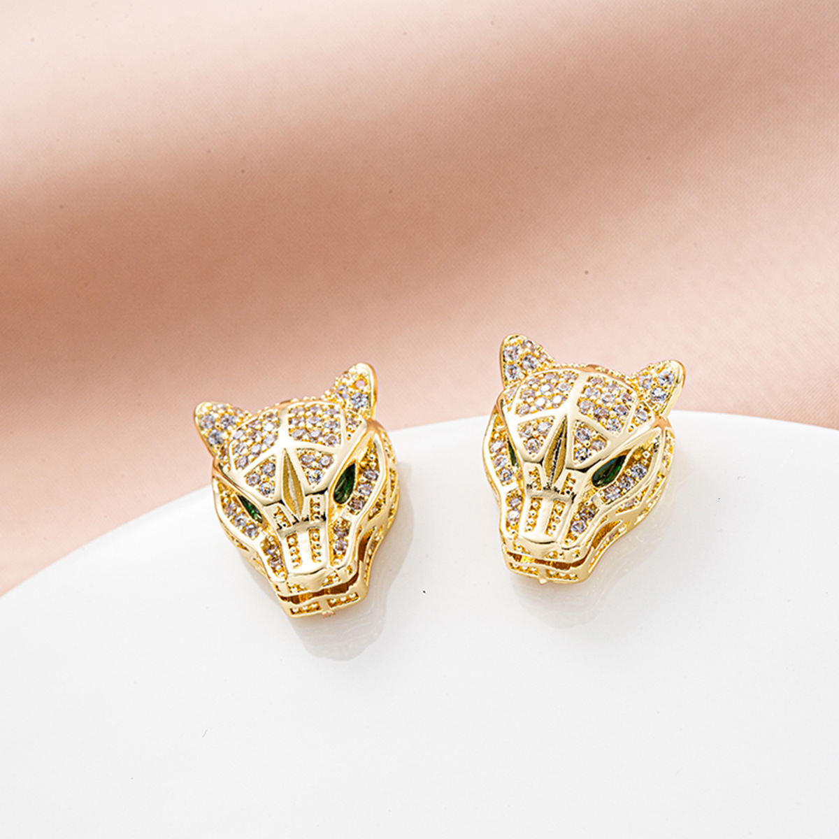 Luxury Brand Designer Jewelry Fashion Gold Inlaid Zircon Cheetah Earrings Niche Elegant Lightweight New Women's Accessories Wholesale
