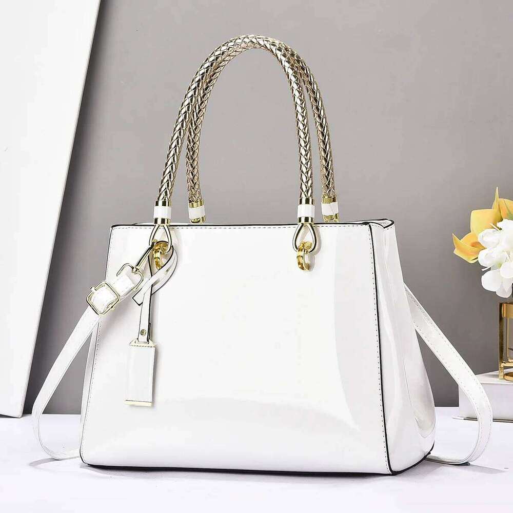High End Mirror PU 2025 Light Fashionable Patent Leather Handbag Large Capacity Casual Shoulder Crossbody Bags