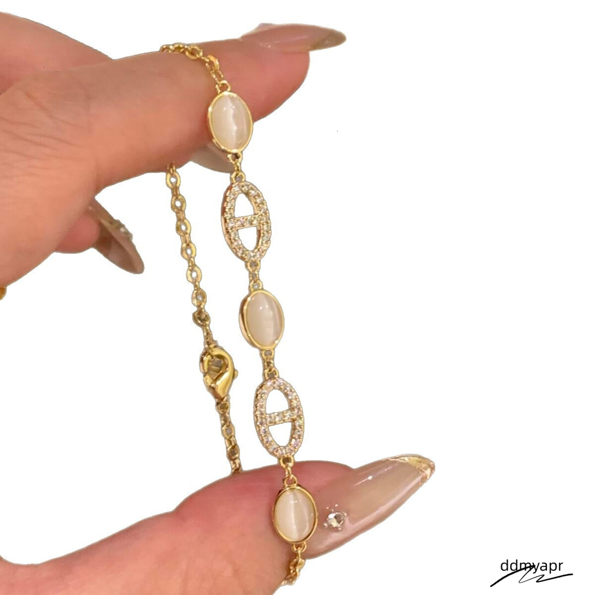 Zircon Oval Cat's Eye Stone Pig Nose Pendant ddmyday Palace Style Elegant Temperament Bracelet Light High-End Sense Jewelry